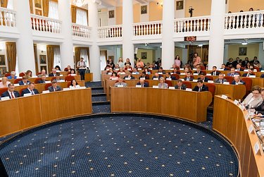 Губернатор отчитался перед депутатами Заксобрания