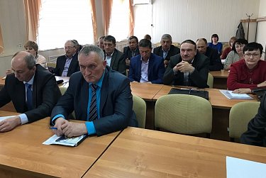 Александр Жарков провел встречи в Александровском районе 