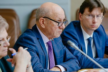 В Оренбурге обсудили взаимосвязь учителя и общества 