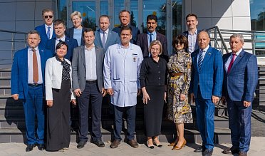 Депутаты посетили обновленный корпус областной больницы