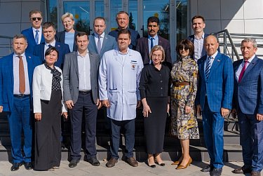 Депутаты посетили обновленный корпус областной больницы