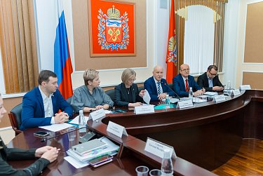 Повышение зарплат «указникам», субсидии на капремонт, индексация коммунальных расходов…