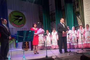 Депутаты поблагодарили коллектив ансамбля «Карлыгач» за популяризацию национального искусства