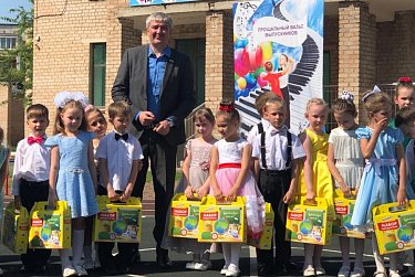 Денис Зеленцов побывал в гостях у дошколят