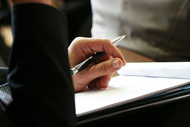 Депутаты Законодательного Собрания провели приемы граждан