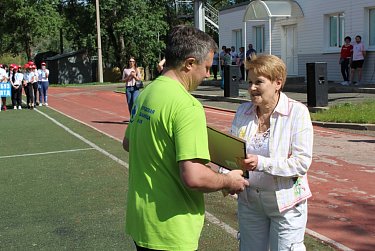 Из кабинета – на спортплощадку